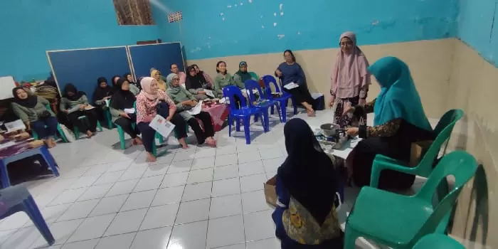 Tim dosen Universitas Ahmad Dahlan (UAD) Yogyakarta melaksanakan pengabdian masyarakat melalui dua rangkaian kegiatan edukatif di&nbsp;Bank&nbsp;Sampah&nbsp;Anugrah, yang berlokasi di Klitren Lor, Yogyakarta.