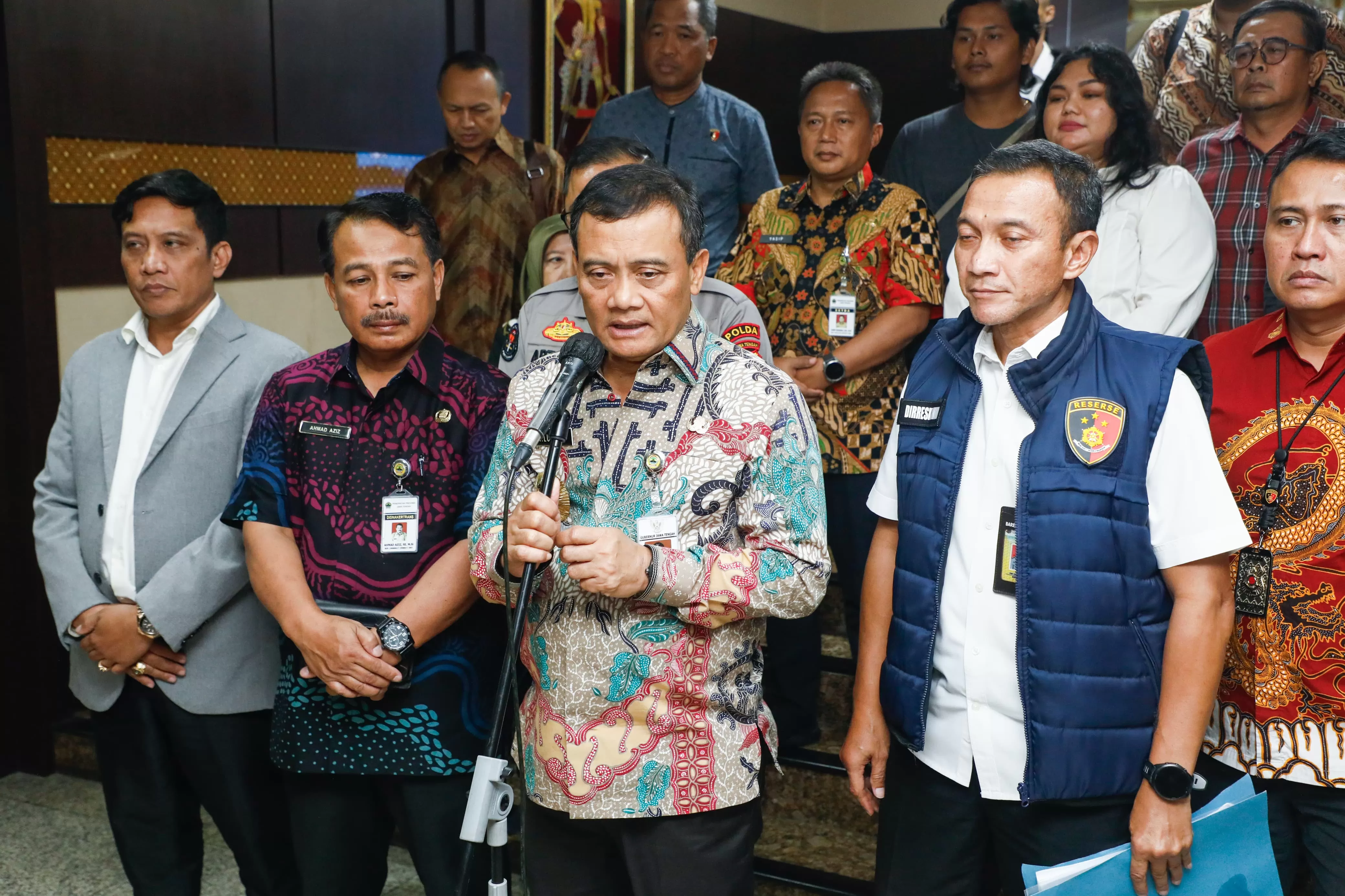 Pertemuan bersama Gubernur Jawa Tengah Ahmad Luthfi dan Dirreskrimum Polda Jateng Kombes Pol Subagio, Carmadi mewakili korban lainnya menceritakan kronologi panjang  (Foto Humas Pemprov Jateng)