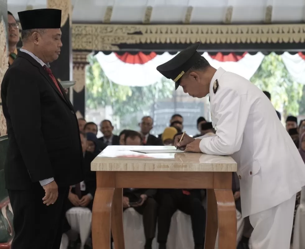 Harda saat melantik pegawai di lingkungan Pemkab Sleman beberapa waktu lalu  (Dok)