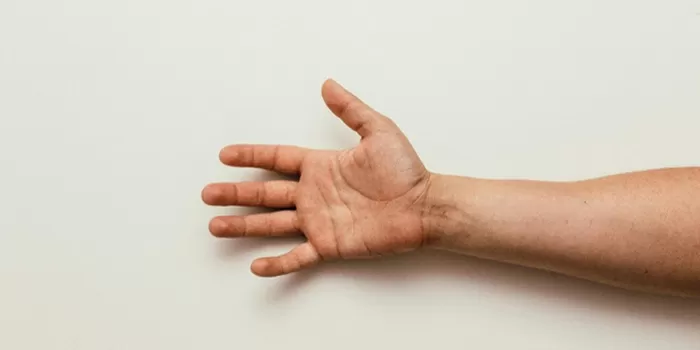 Ilustrasi jari tangan yang rentan terserang Trigger Finger. (Foto: Pexels/Juan Pablo Serrano)  