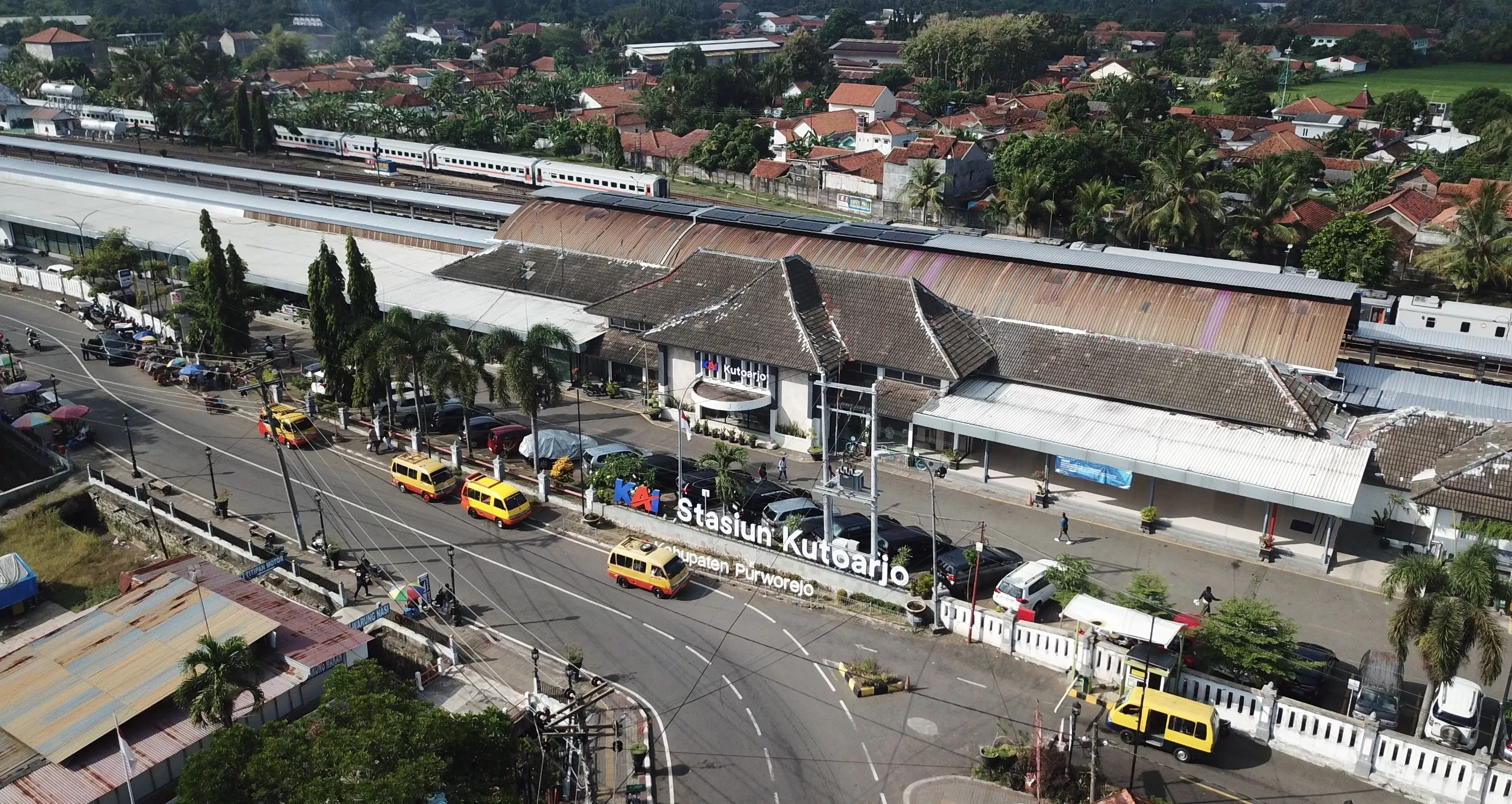 Stasiun Kutoarjo yang terus menunjukkan peran strategisnya dalam pelayanan perkeretaapian di wilayah selatan Jawa Tengah. (Ist)