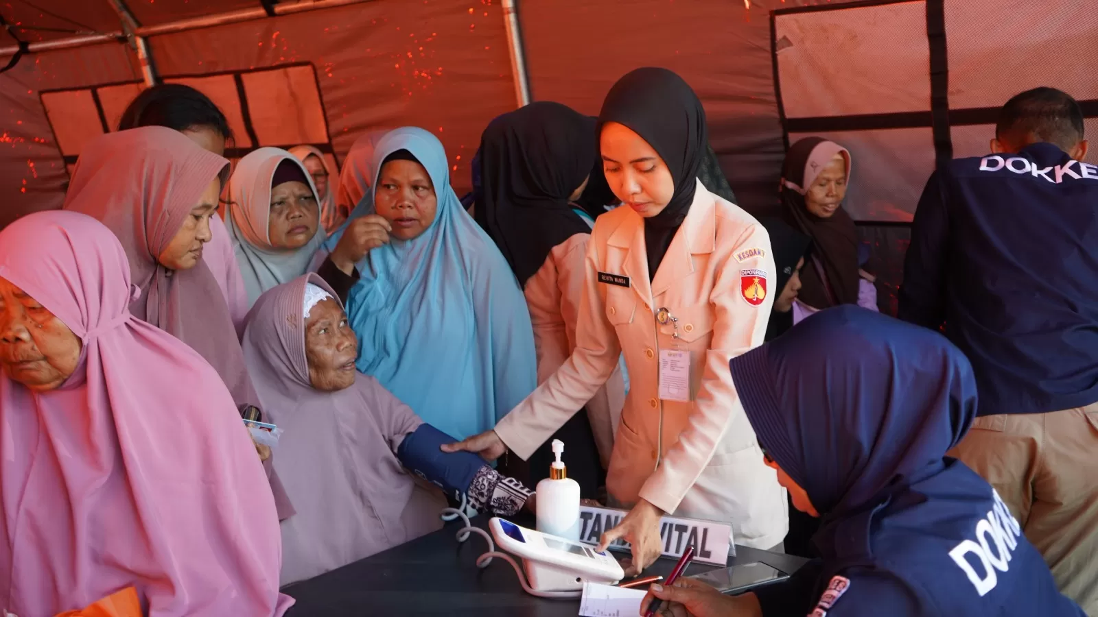 Bakti sosial Pusrehab Kemenhan RI di kompleks MTL Jenderal Soedirman Purbalingga   (Toto R)