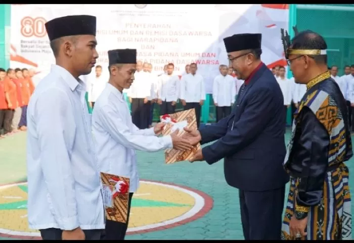 Penyerahan SK Remisi kepada Narapidana yang sudah memenuhi syara (Judiman)