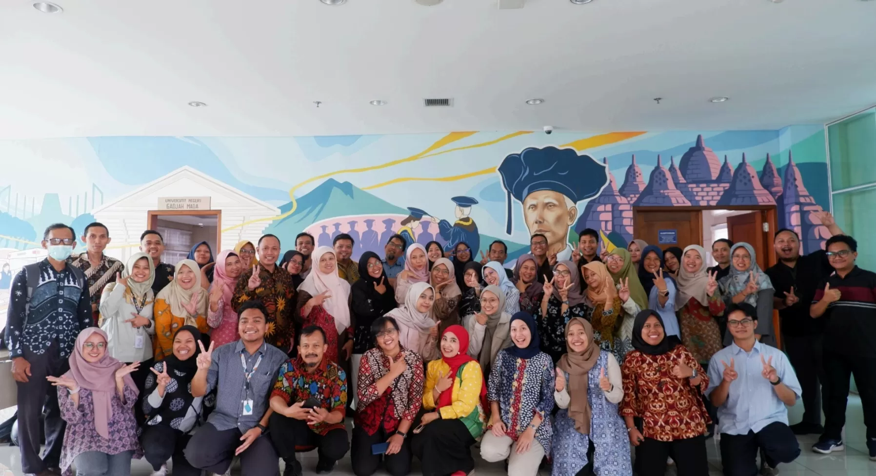 Peserta belajar visualisasi data, evidence-based promotion, dan advokasi berbasis storytelling untuk perkuat kebijakan pengendalian PTM dan PM. (Foto: Istimewa)  