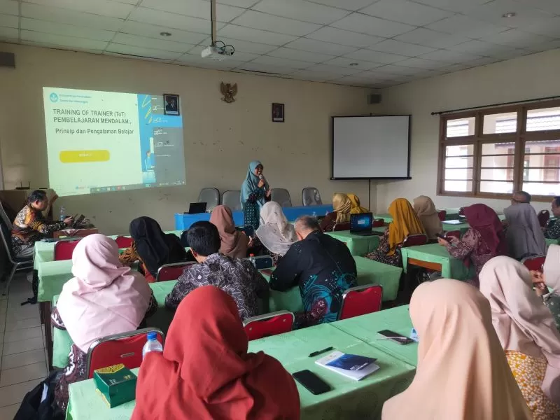 BPMP DIY Dorong Sekolah Kuatkan Implementasi Pembelajaran Mendalam, Coding, dan AI  (Dok. BPMP DIY)