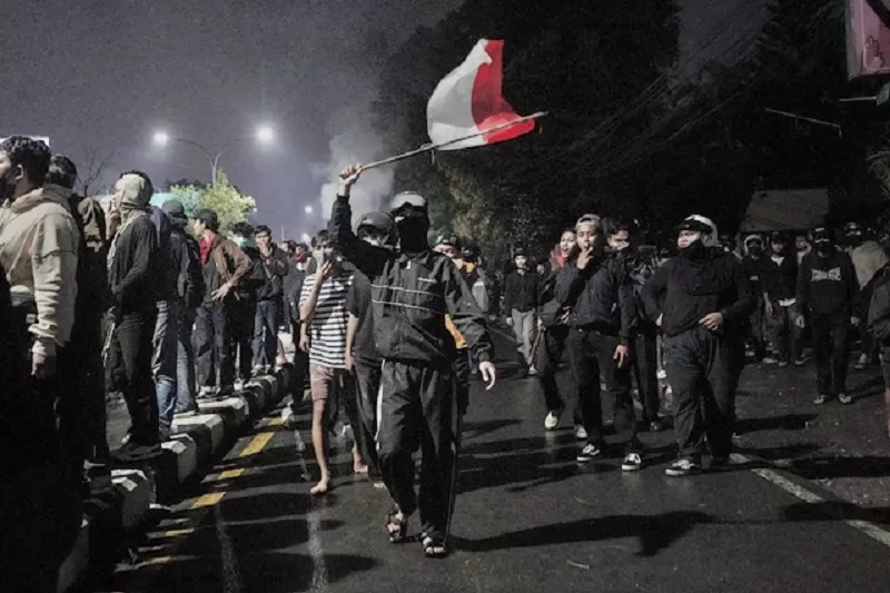 Aksi unjuk rasa di depan Mapolda DIY