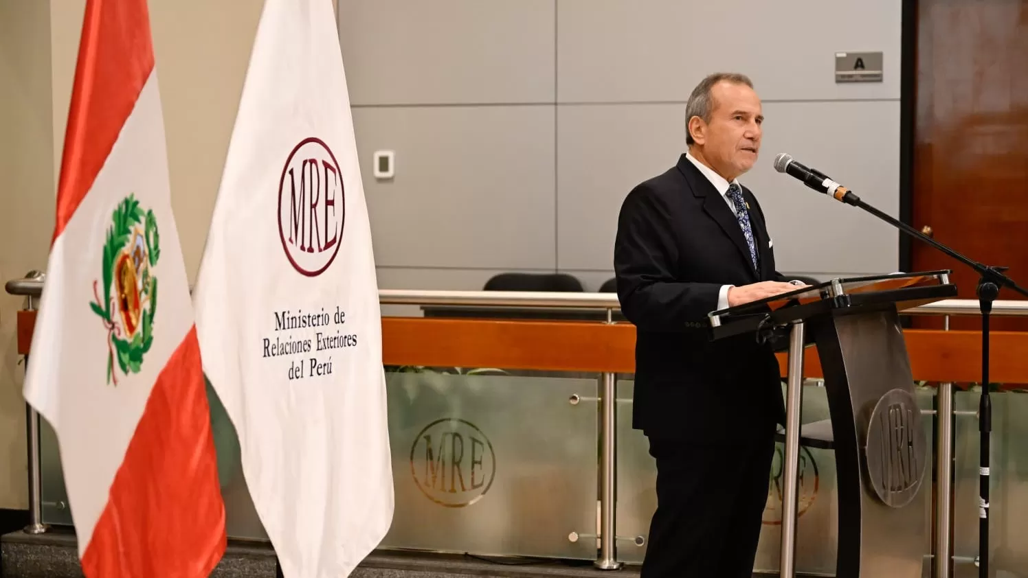 Menteri Luar Negeri Peru Elmer Schialer (foto: akun X @CancillleriaPeru)  