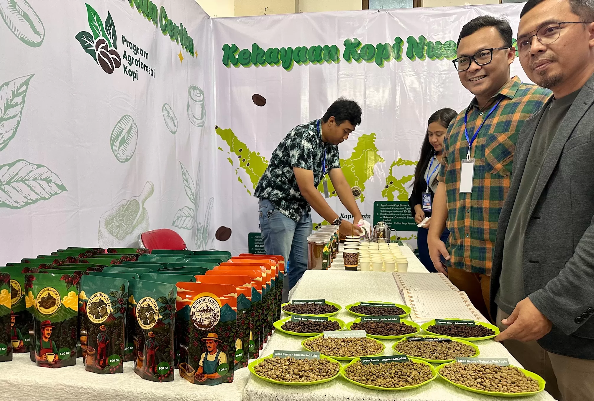 Kopi dari petani di kawasan tambang yang dikenalkan di Jogja Coffee Week 2025 (Harminanto)