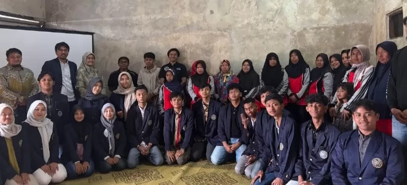 Foto bersama dengan peserta saat berlangsung. (Dok.PMM Unimma)