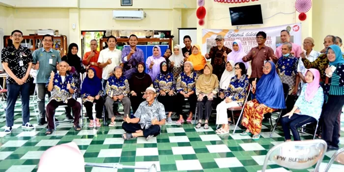 Jajaran Pansus Raperda Penuyelenggaraan Kesejahteraan Lansia DPRD Kota Yogya meninjau Panti Wreda Budi Dharma.    