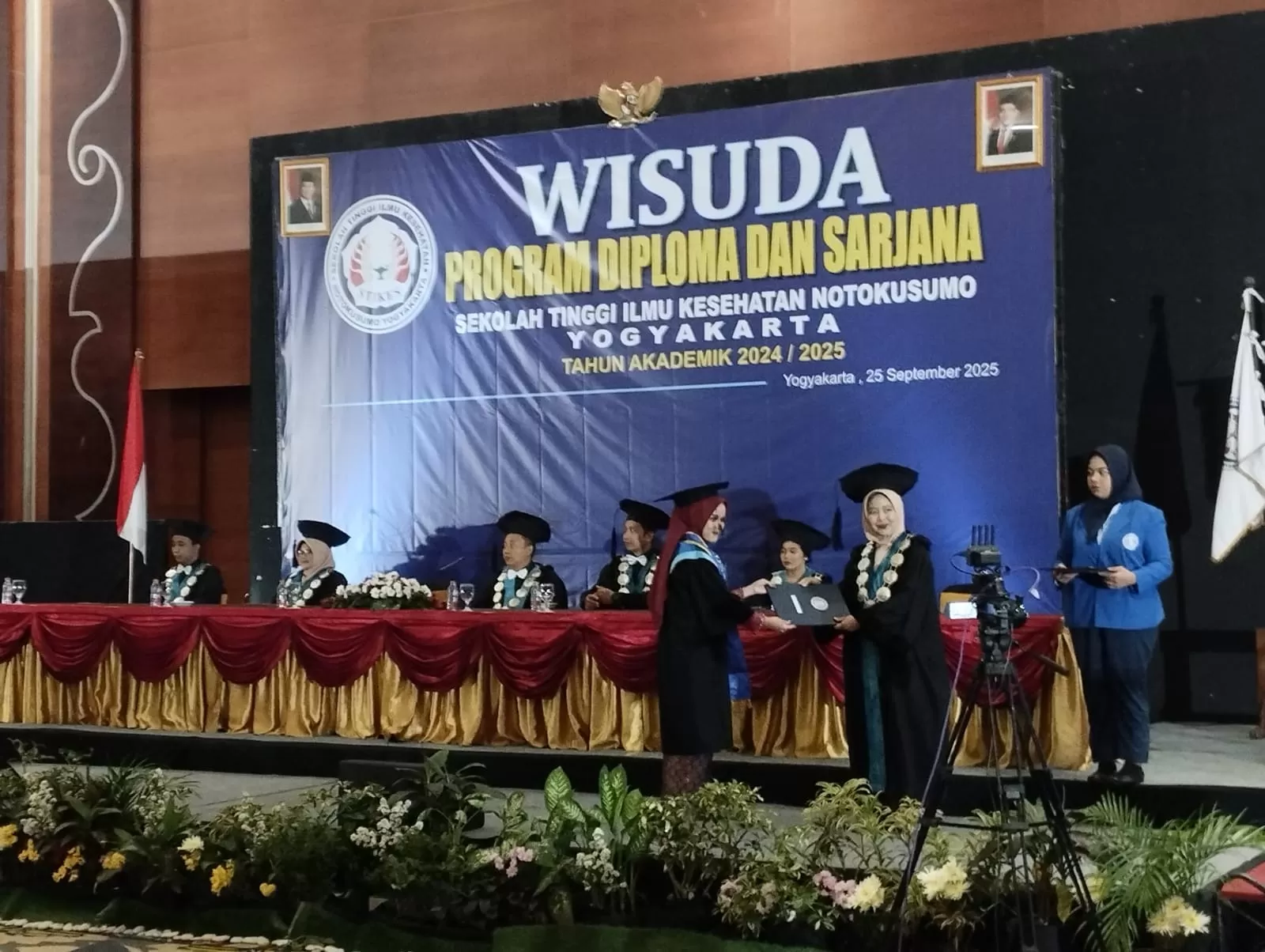 230 Mahasiswa Stikes Notokusumo Diwisuda, (Istimewa )