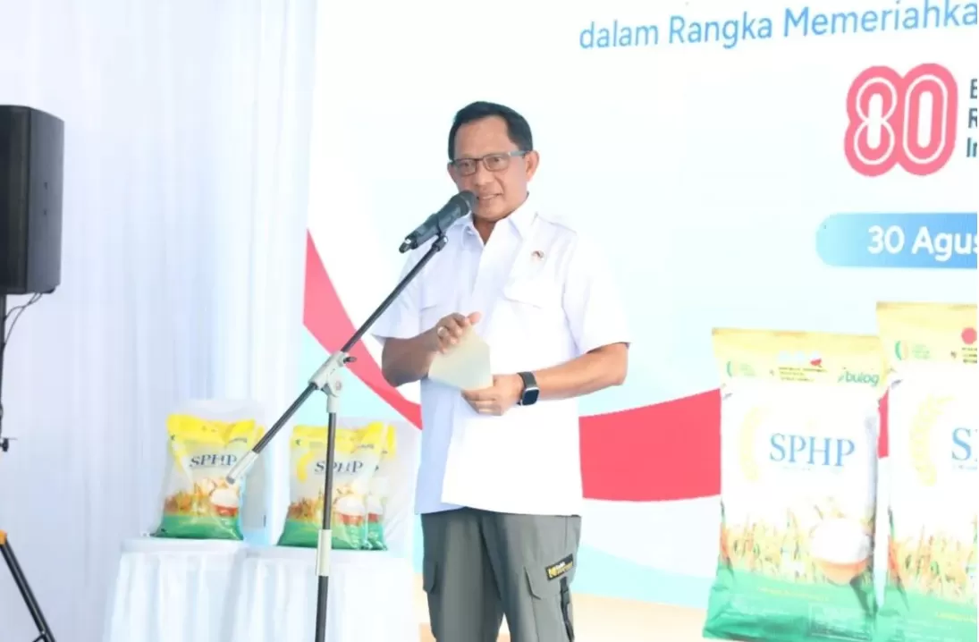   Menteri Dalam Negeri Tito Karnavian berikan keterangan dalam acara GPM Serentak di Kantor Kementerian Pertanian, Jakarta, Sabtu (30/8/2025).   ((ANTARA/HO-Kemendagri))