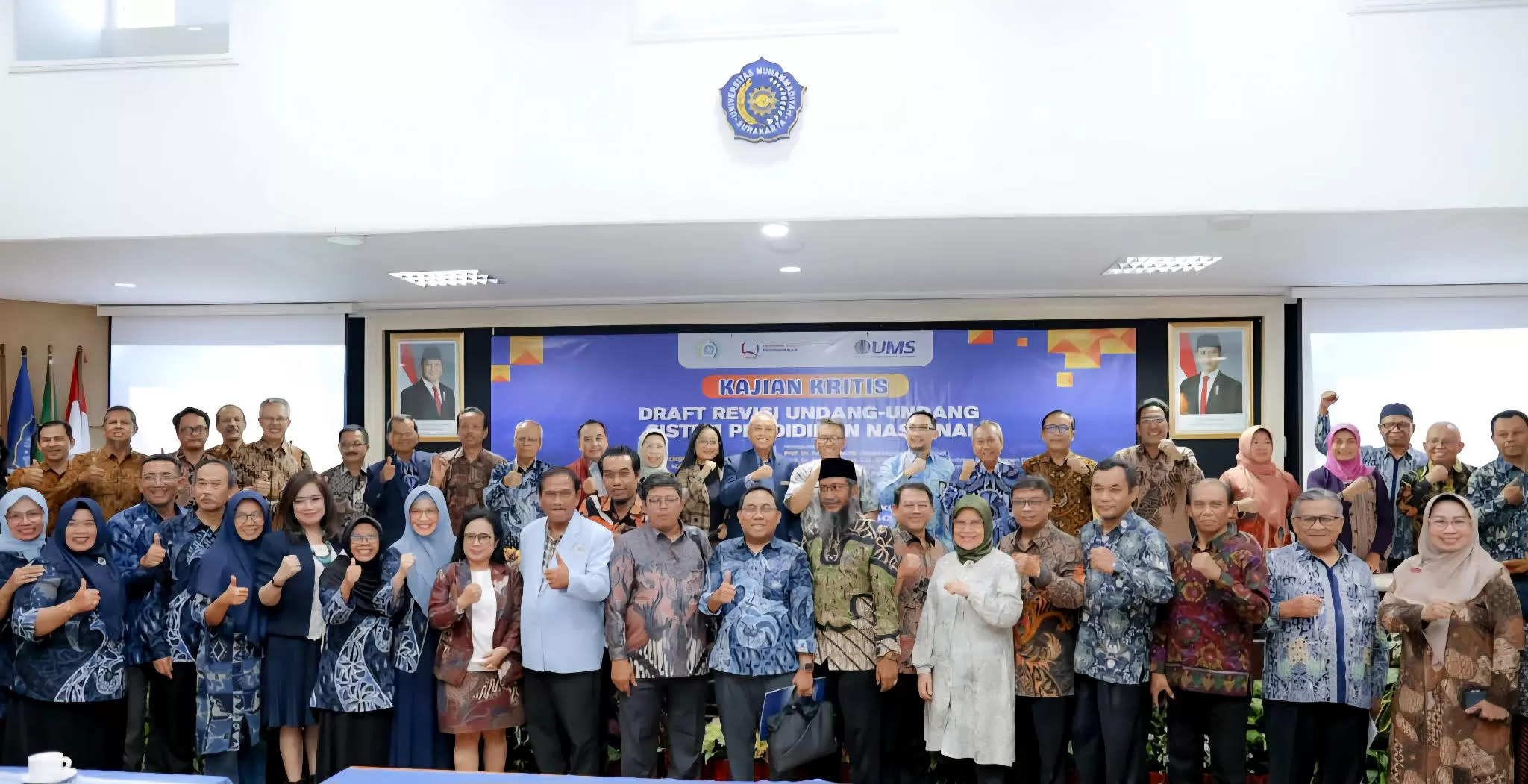 Peserta kajian berfoto bersama  (Qamarul )