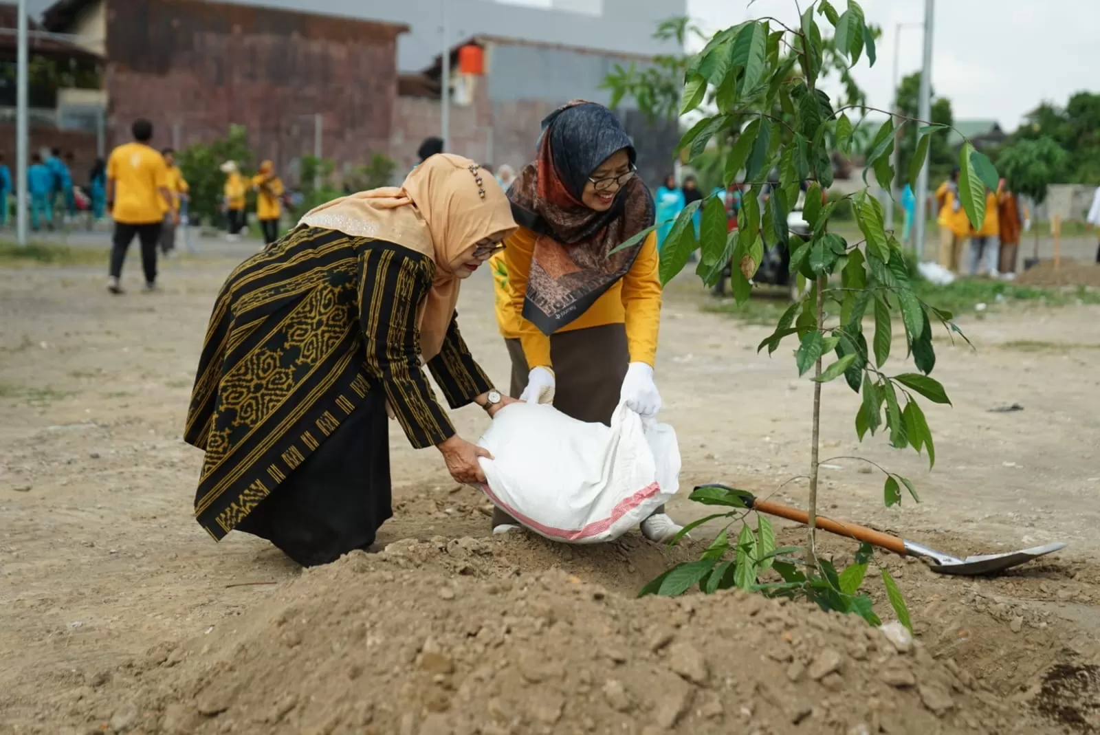  Penanaman pohon buah rangkaian Milad ke-34