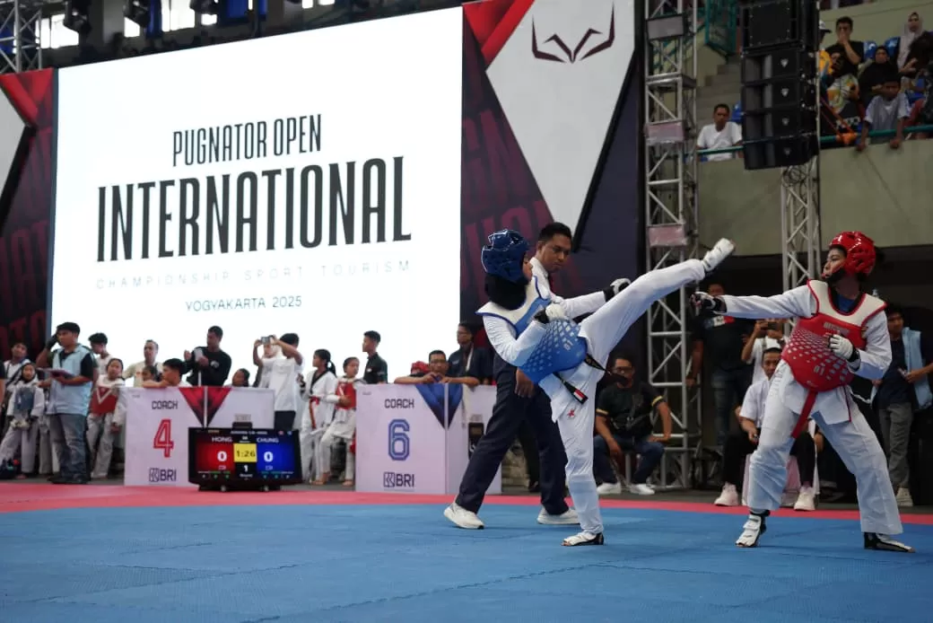 Potret para atlet yang sedang berlaga di ajang Pugnator  Open International Taekwondo Championship 202. (Sumber foto: laman resmi UPN Veteran Yogyakarta)
