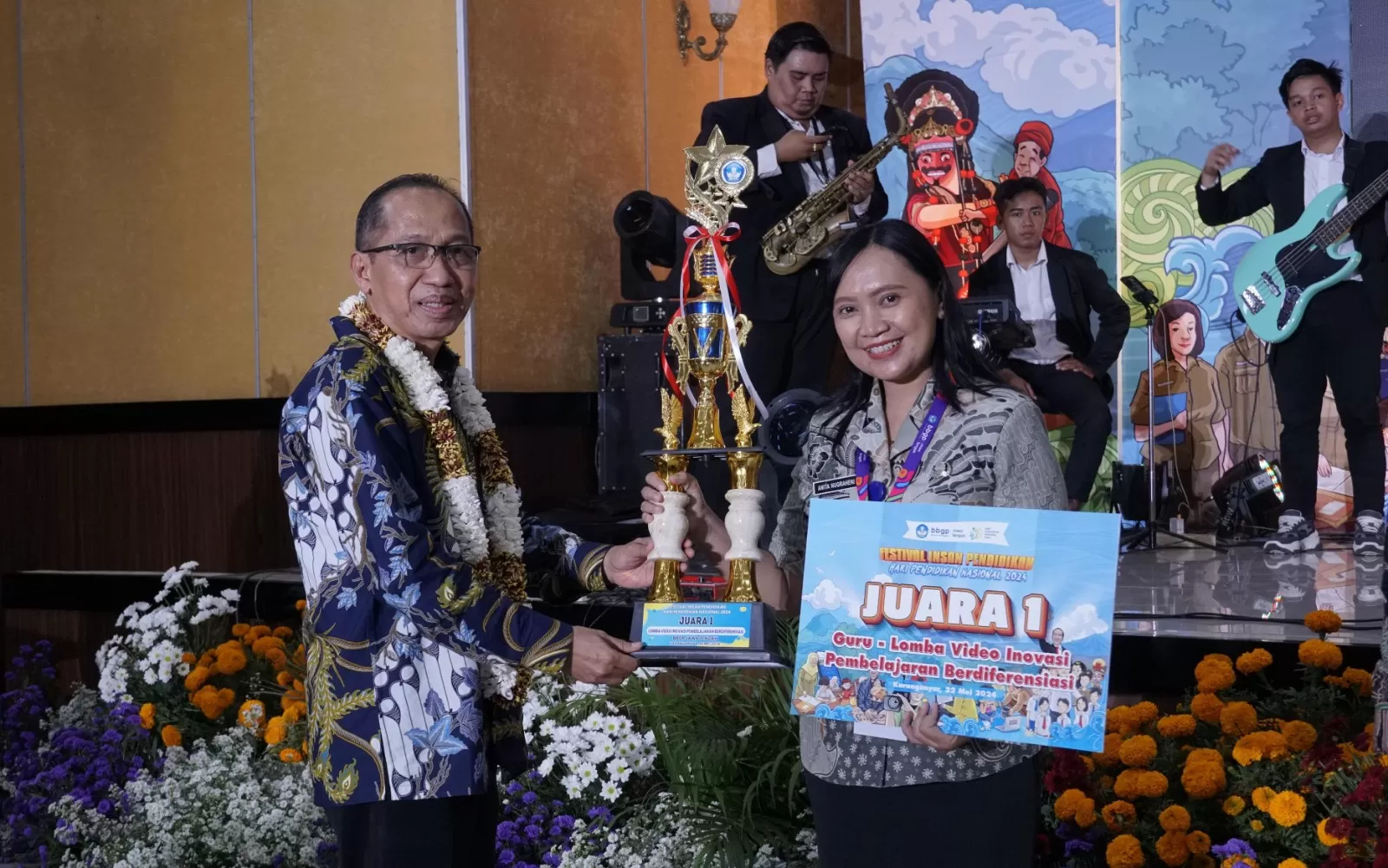Anita Nugraheni, Guru SDN 01 Gedongan memenangka n kejuaraan inovasi pendidikan (foto:Istimewa) 