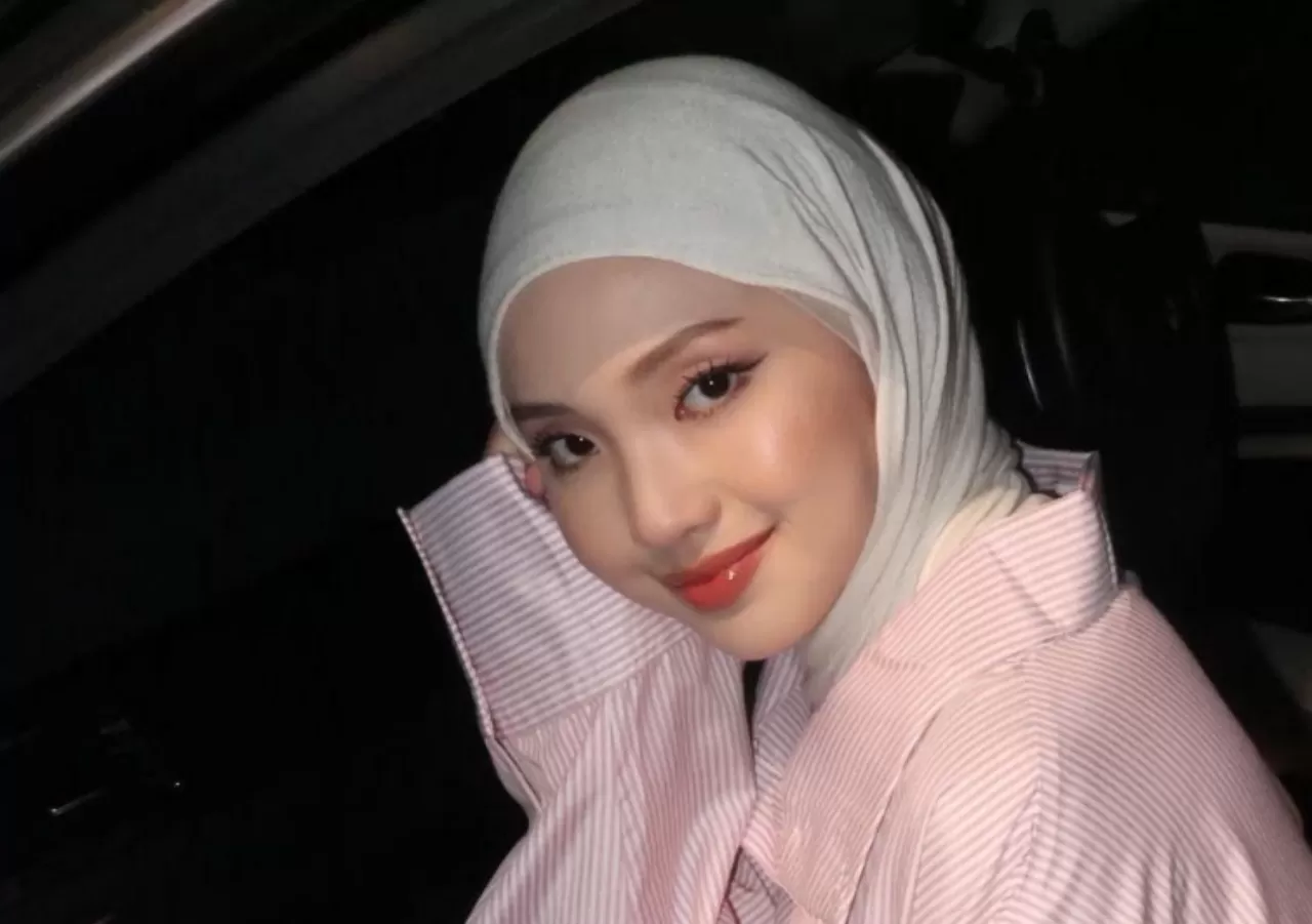  (Julia Prastini/     (dok:instagram@juliaprt7))