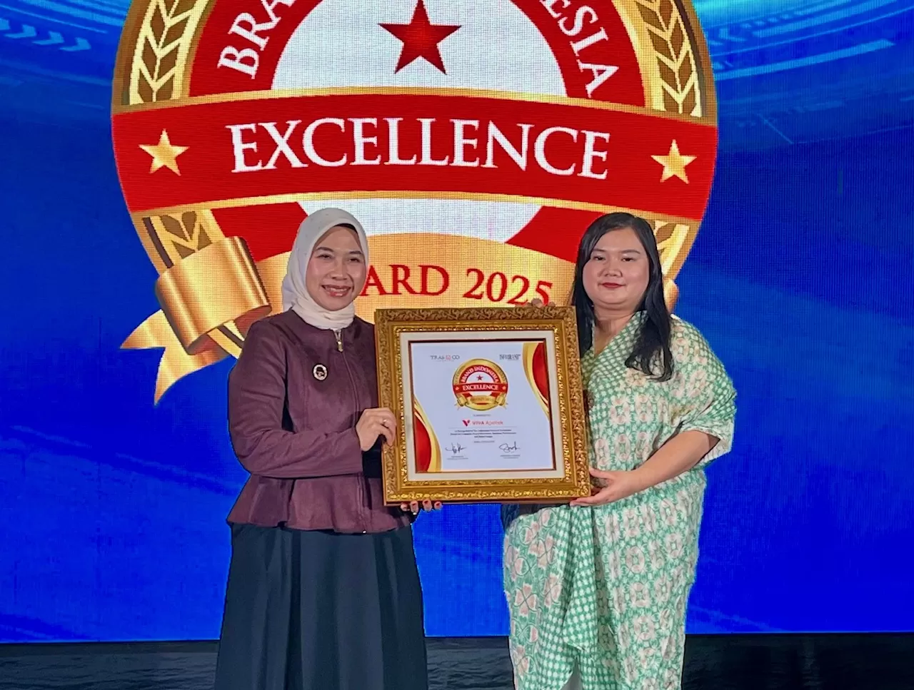 VIVA Apotek terima penghargaan (ist)