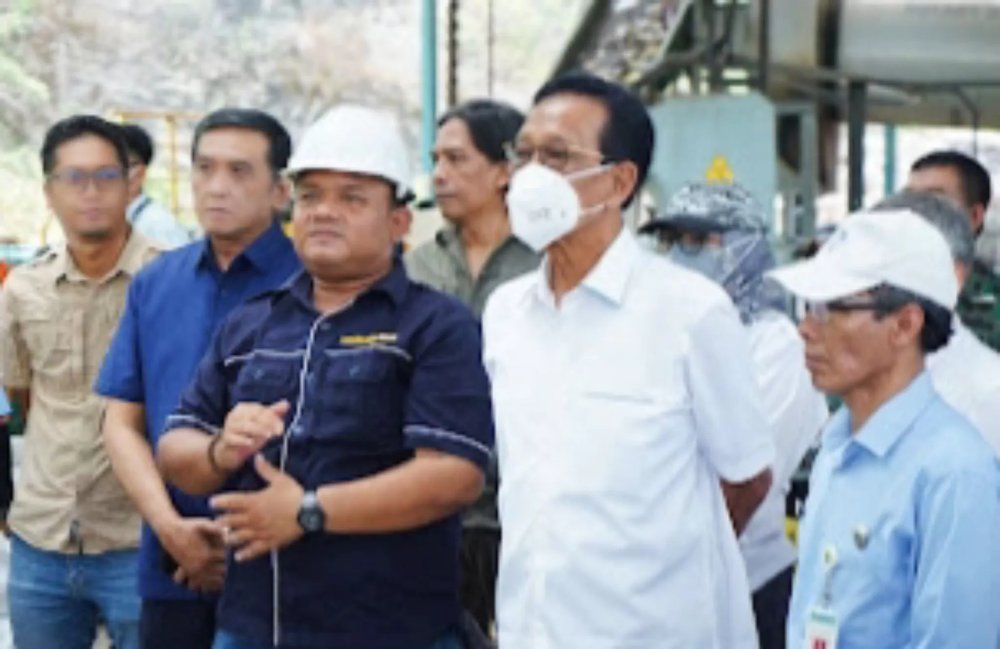 ???? KR/Judiman Gubernur DIY Sri Sultan HB X meninjau pengelolaan sampah di ITF Bawuran, Bantul, Selasa (21/10/2025).