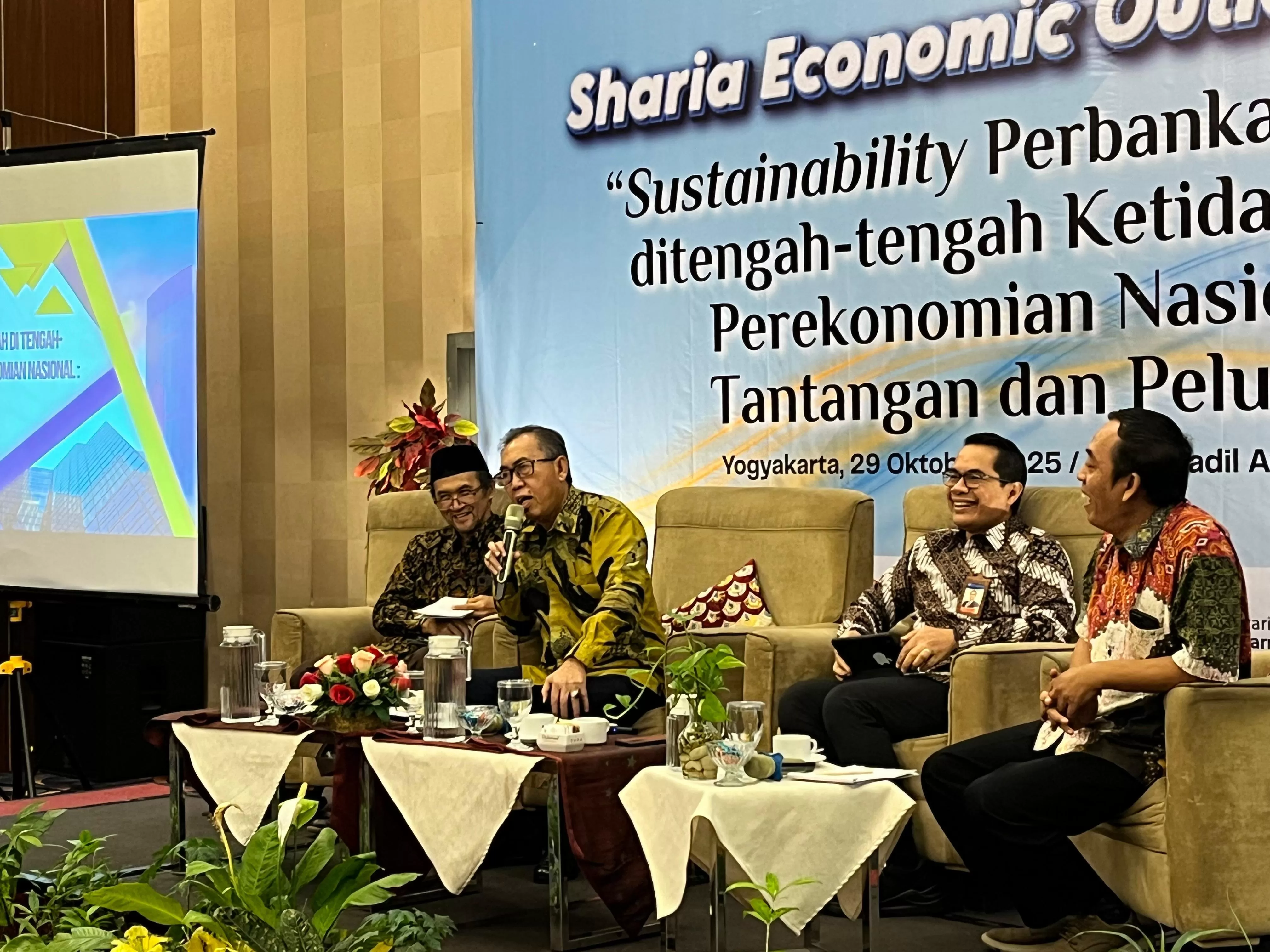  Prof. Edi Suandi Hamid menegaskan pentingnya keberlanjutan (sustainability) dalam industri perbankan syariah (istimewa)