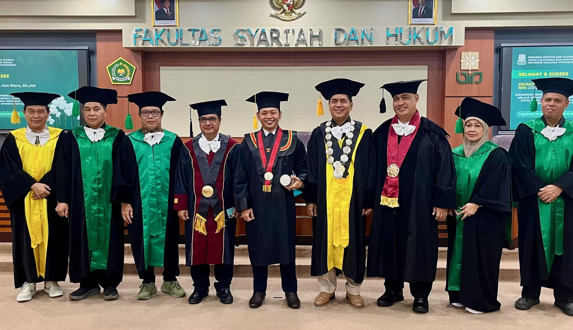 Dr Ana Riana setelah sidang disertasi di Fakultas Syariah dan Hukum UIN Sunan Kalijaga Yogyakarta  (Ist)