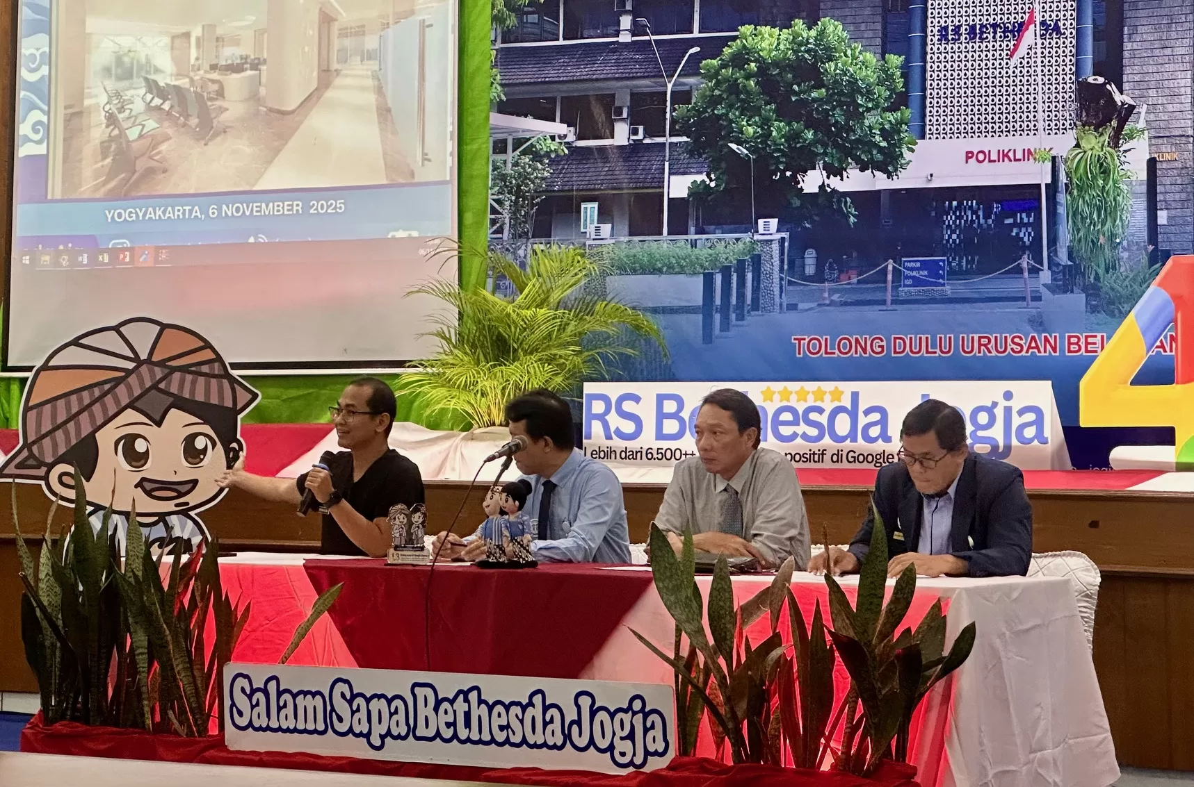Pimpinan Bethesda saat berbincang dengan media (Harminanto) 