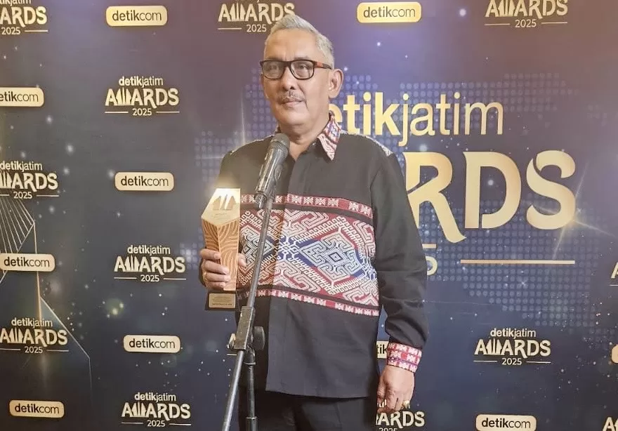 Sjamsul terima penghargaan karena fasilitasi Hak Penghayat dan Penguatan Masyarakat Adat (Ist)