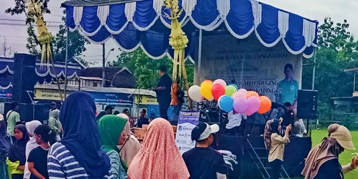 Pengundian doorprize senam berhadiah hari jadi Kalurahan Ringinharjo. 