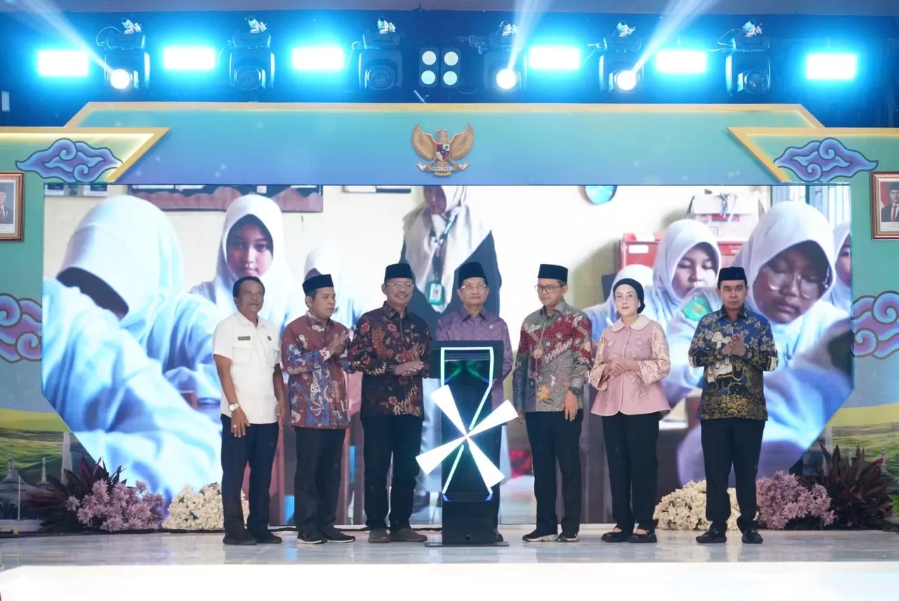 Menag Nasaruddin tekankan pentingnya integrasi ilmu dan iman bagi para guru. 