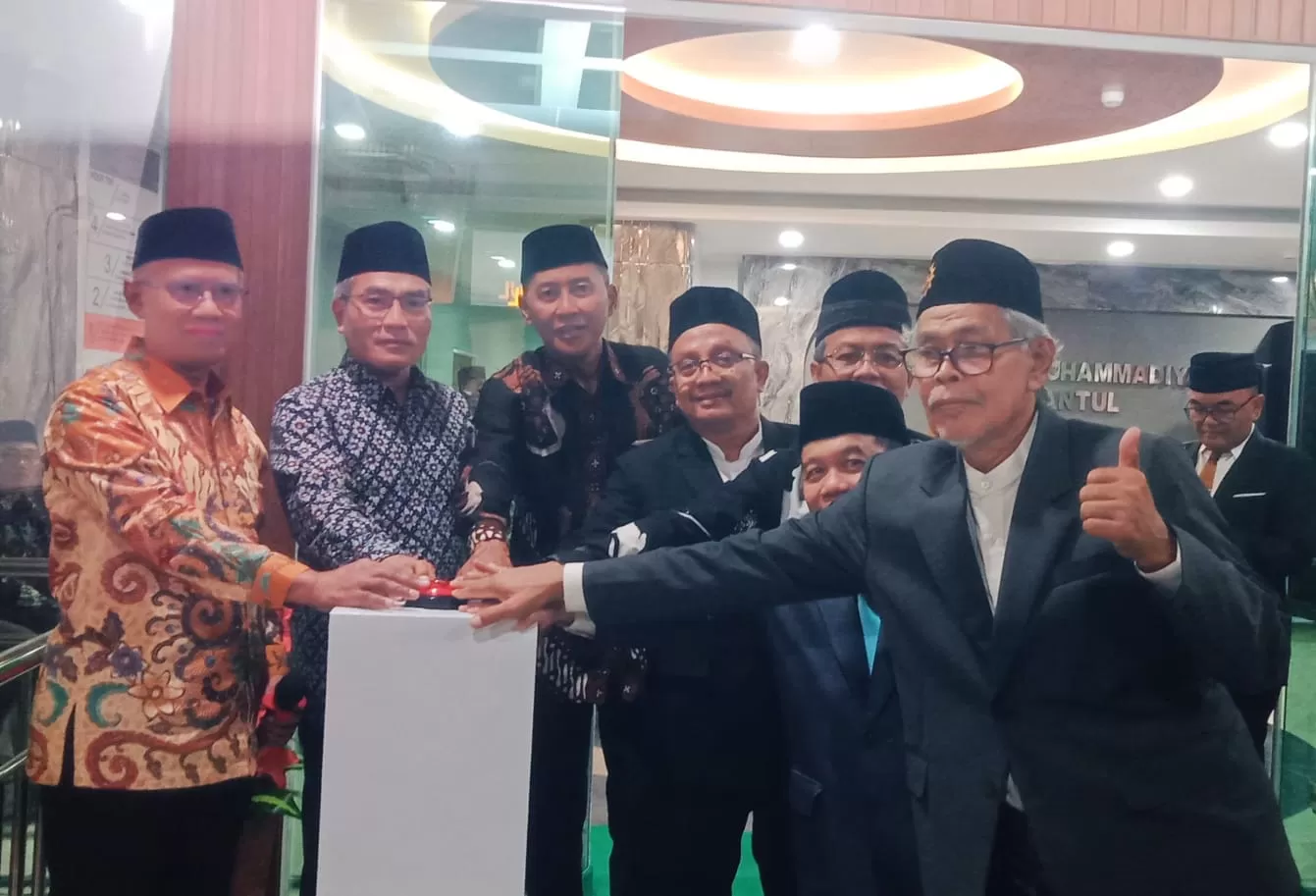 Ketua PP Muhammadiyah dan Bupati Bantul meresmikan Tower RSU PKU Muhammadiyah Bantul (Istimewa )