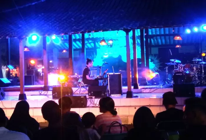 Penampilan Sri Hanuraga di Panggung Ngayogjazz 2025   (Risbika Putri)
