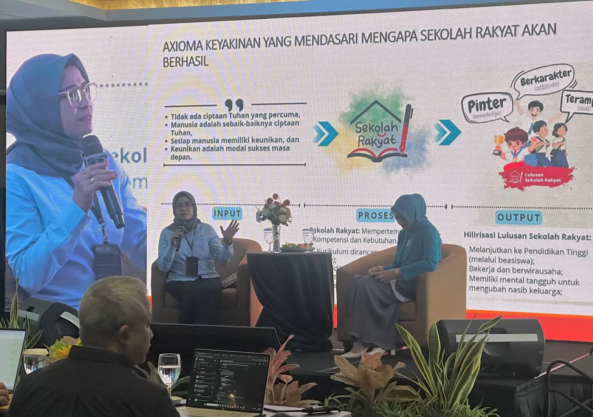 Endang Patmintarsih saat berikan pemaparan pada media (Harminanto)