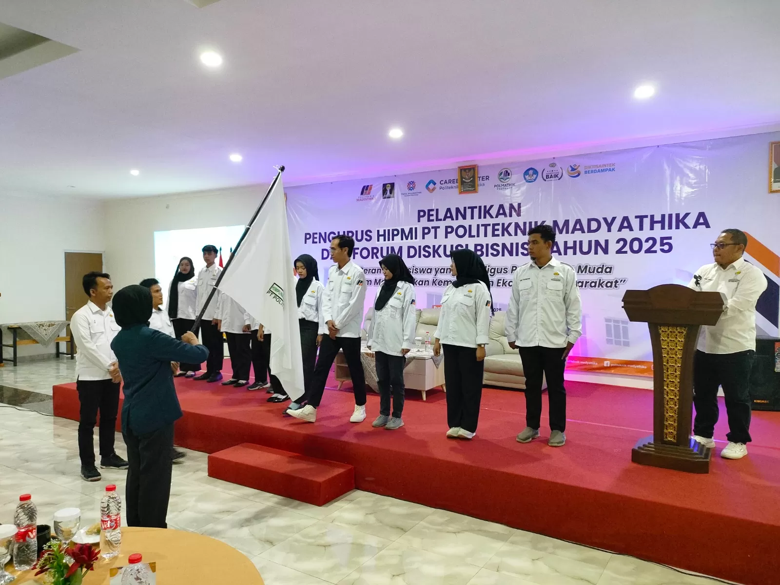 Pelantikan pengurus HIPMI PT Politeknik Madyathika Purbalingga    (TOTO R)