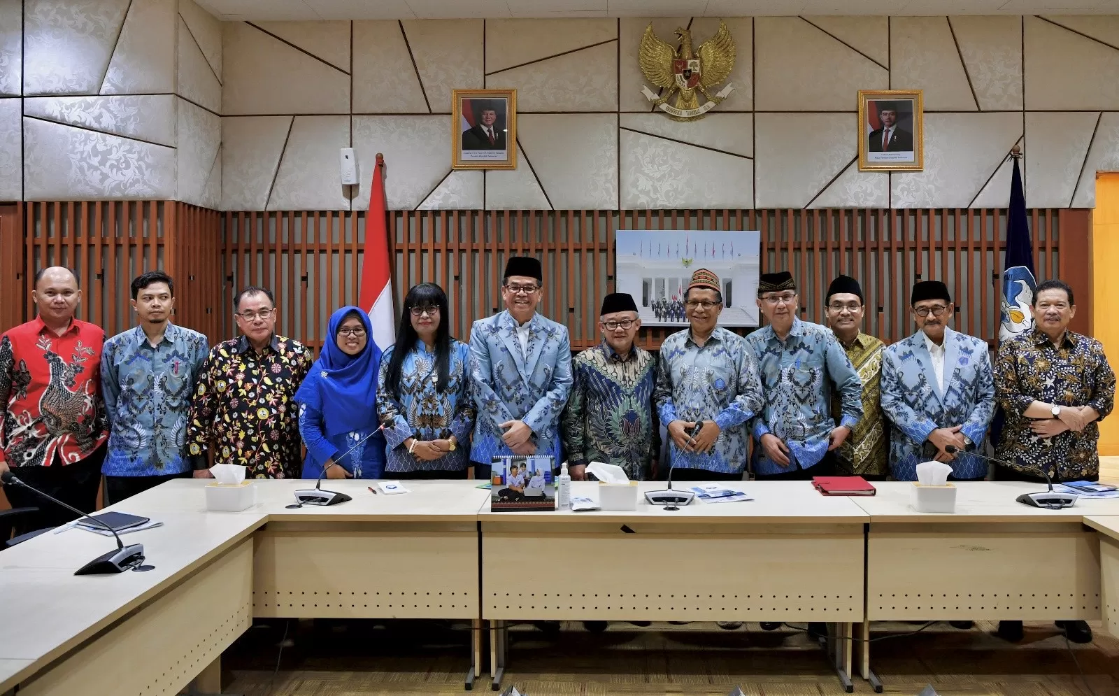  Mendikdasmen Abdul Mu'ti bersama BMPS