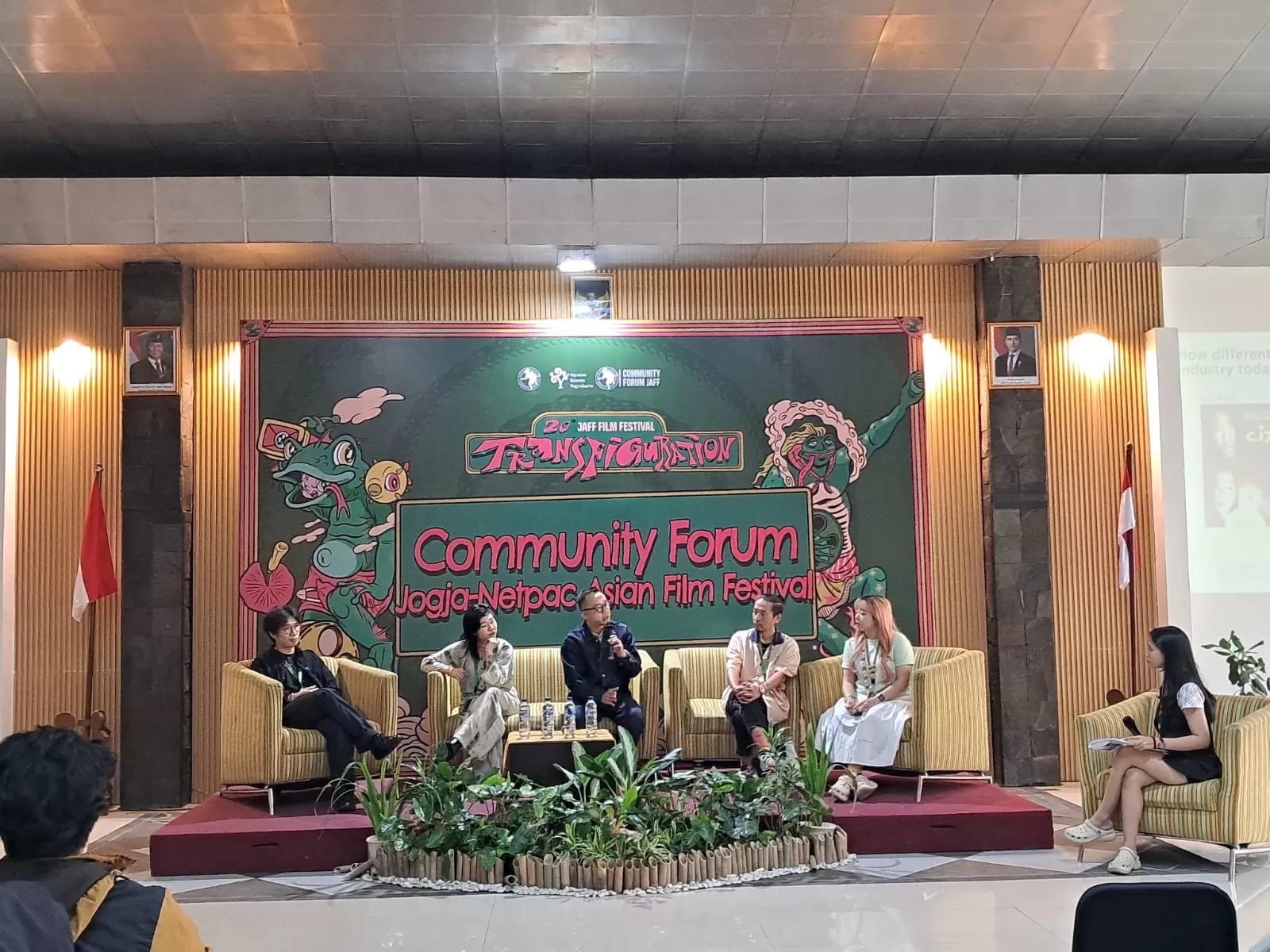 Forum bertajuk 'Behind the scenes, beyond the screen' di JAFF  (Karni Narendra)