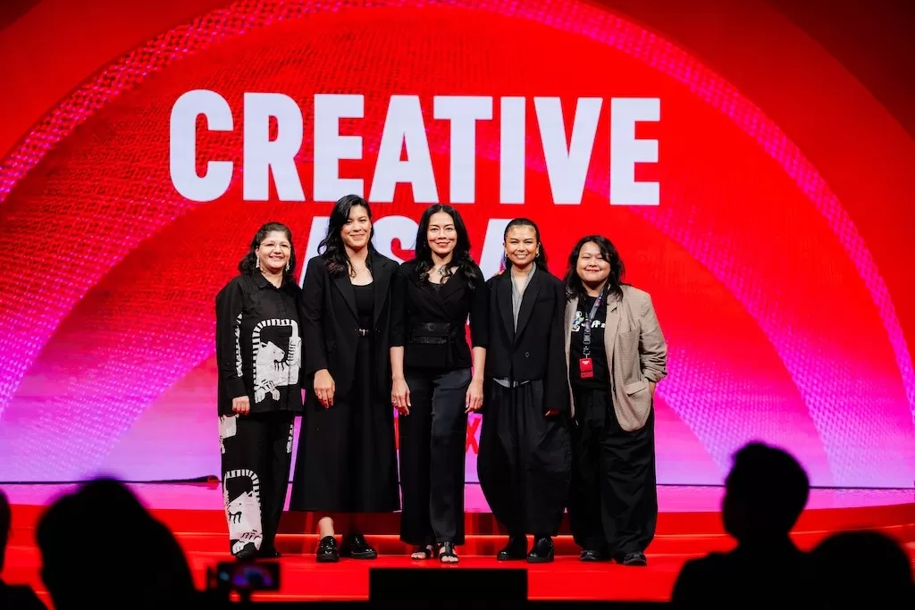 Dee Lestari bersama Kamila Andini dan Sabrina Rochelle Kalangie   (Karni Narendra)