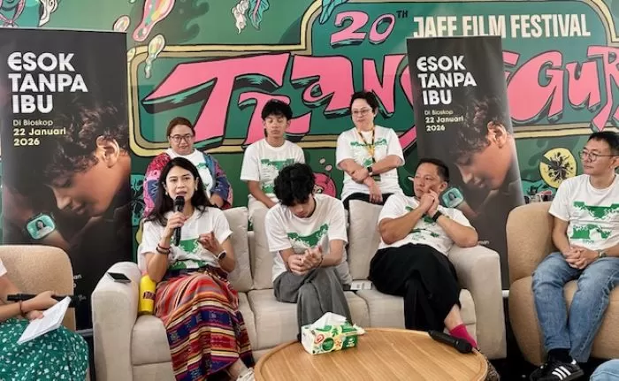 Dian Sastrowardoyo saat bercerita pada media di JAFF 2025 (Harminanto)
