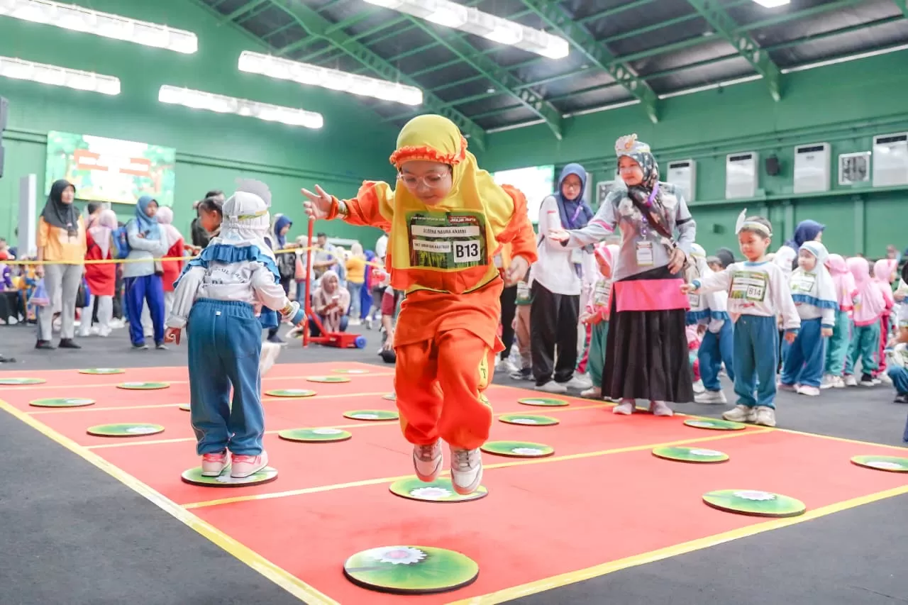 PAUD Cerdas Bergerak 2025 kembali digelar di Kudus, sebagai upaya menstiimulasi fisik motorik dalam tumbuh kembang anak. &ndash;(Foto: Muhammad Thoriq)&mdash;