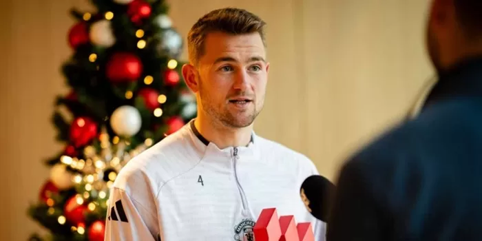 Matthijs de Ligt yang absen kala MU bermain seri kontra West Ham. (Foto: MU) 