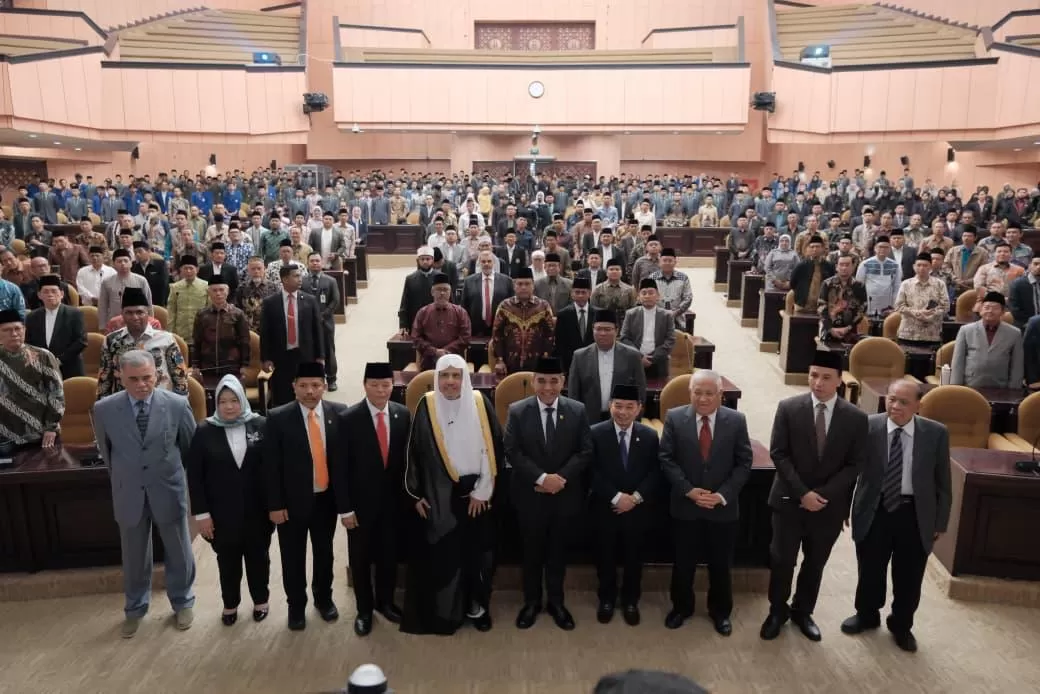  Para penerima penghargaan bergambar bersama      (istimewa)