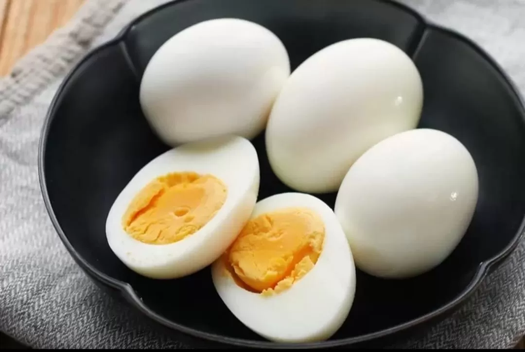 Telur menjadi salah satu bahan makanan yang paling mudah dijumpai di dapur masyarakat Indonesia. Selain harganya terjangkau, telur juga praktis diolah menjadi berbagai menu. Namun, masih banyak orang  (Istimewa )