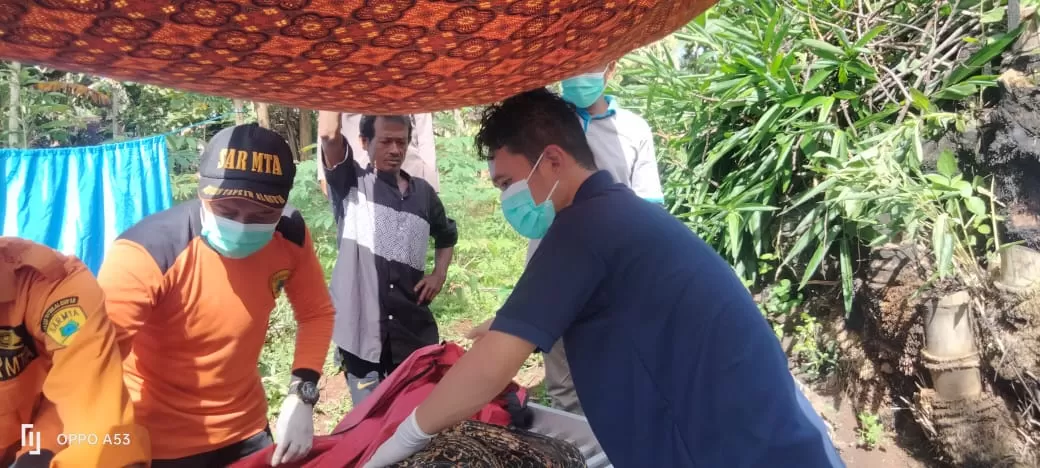  Visum korban oleh tim inavis (foto:Abdul Alim)