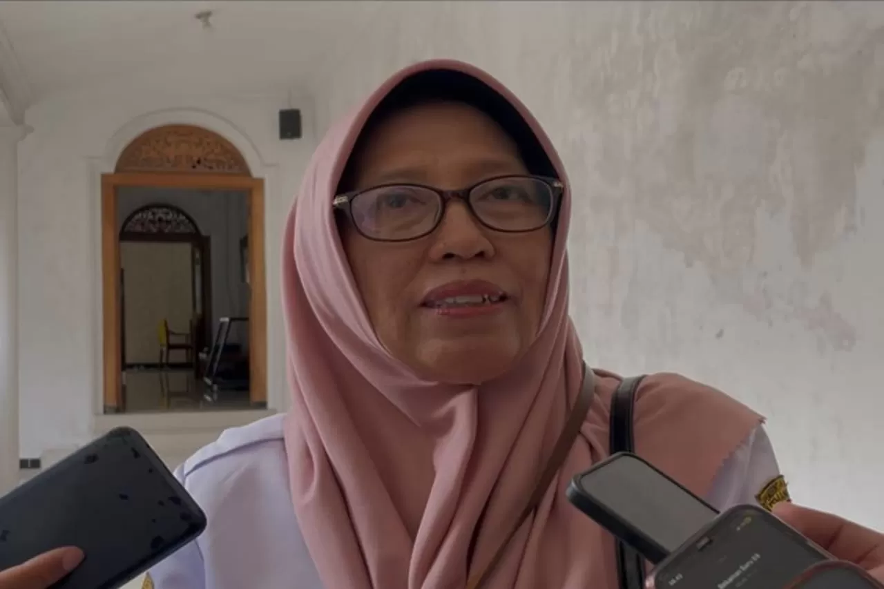  Kepala Dinkes Kabupaten Temanggung Intan Pandawangi ( Arif Zaini Arrosyid))