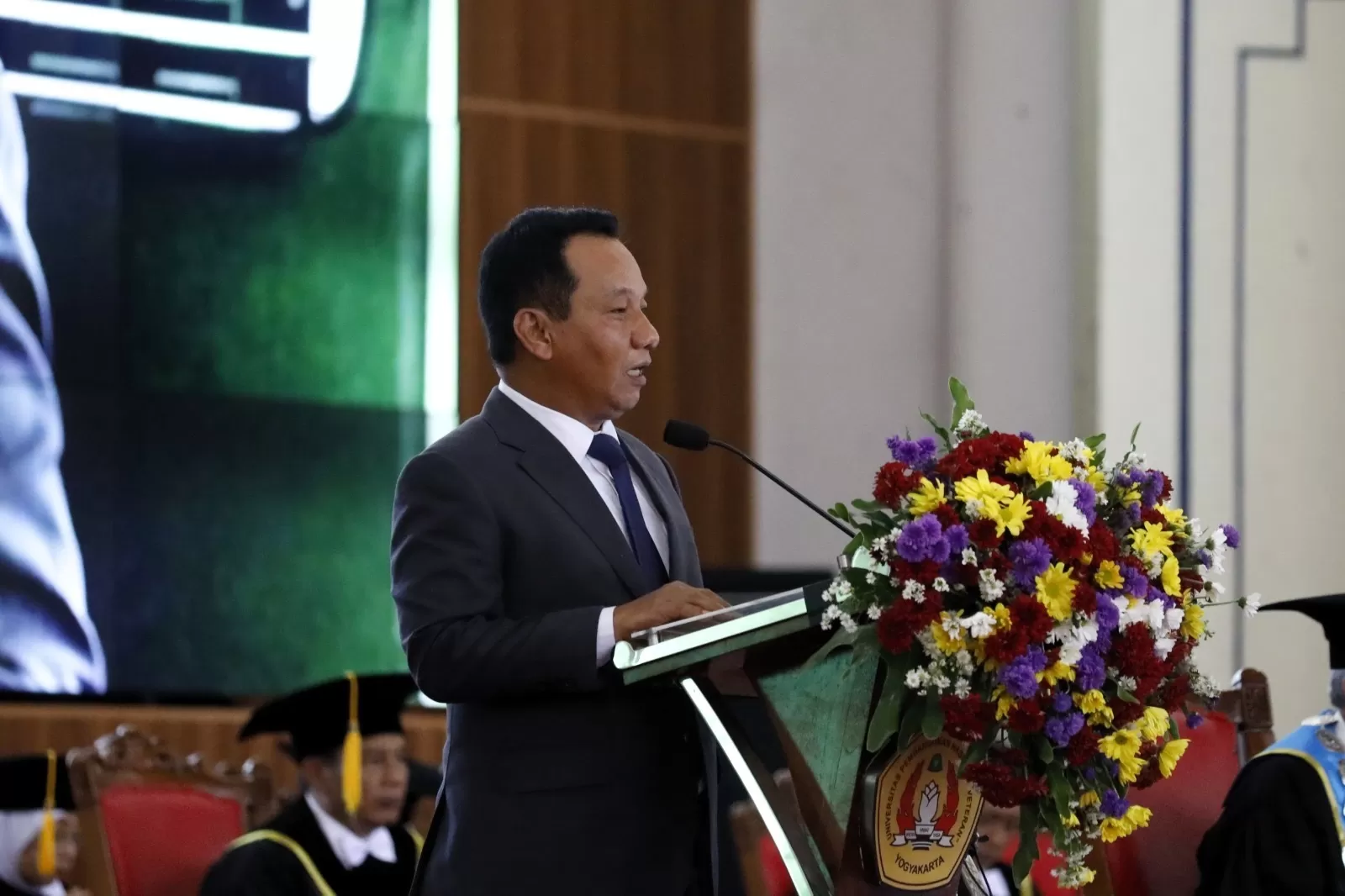 Dirjen Minerba saat sampaikan orasi ilmiah di UPN Veteran Yogyakarta  (Ist)