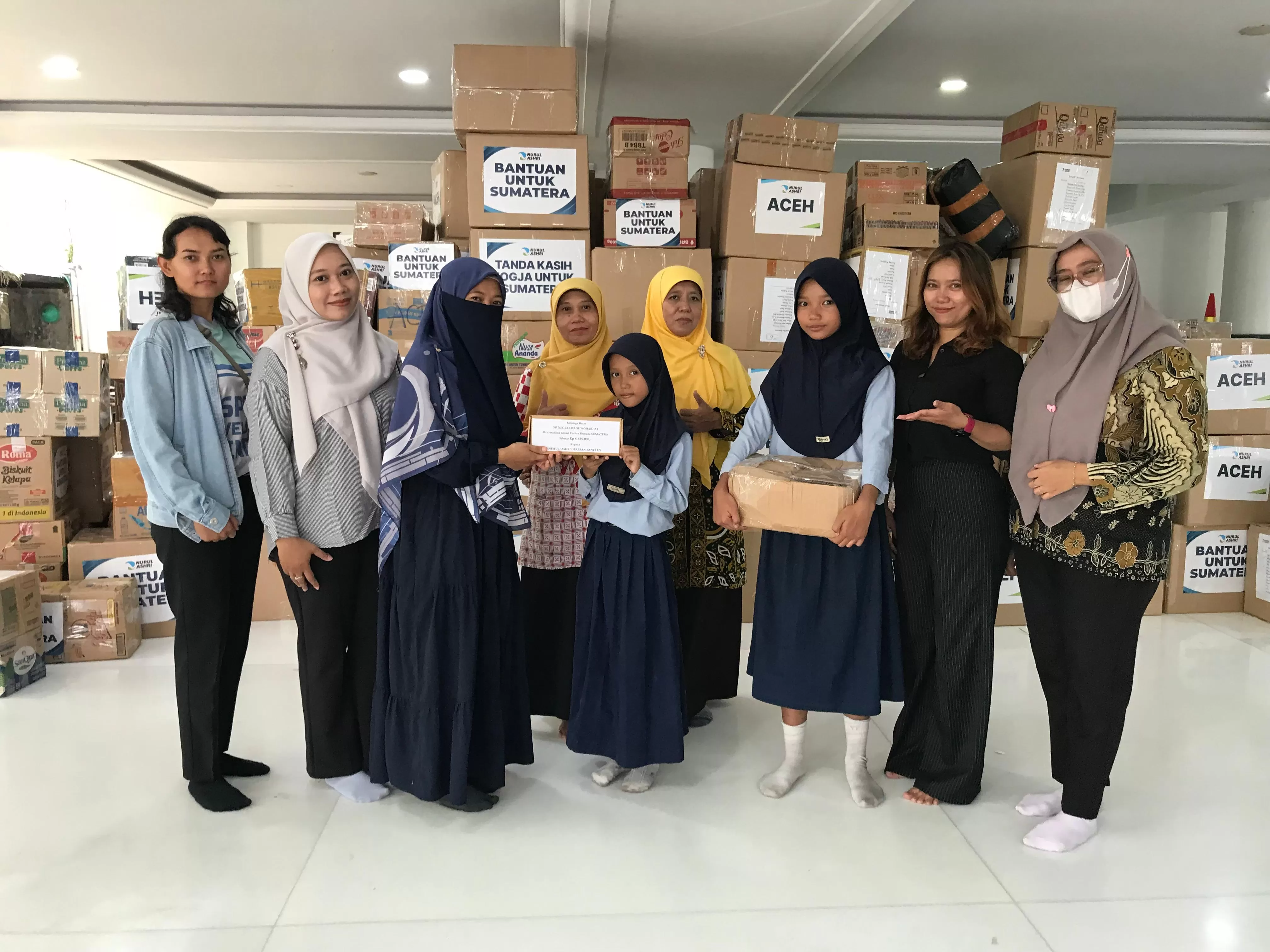 Penyerahan donasi dari SD Negeri Maguwoharjo 1 (Istimewa )