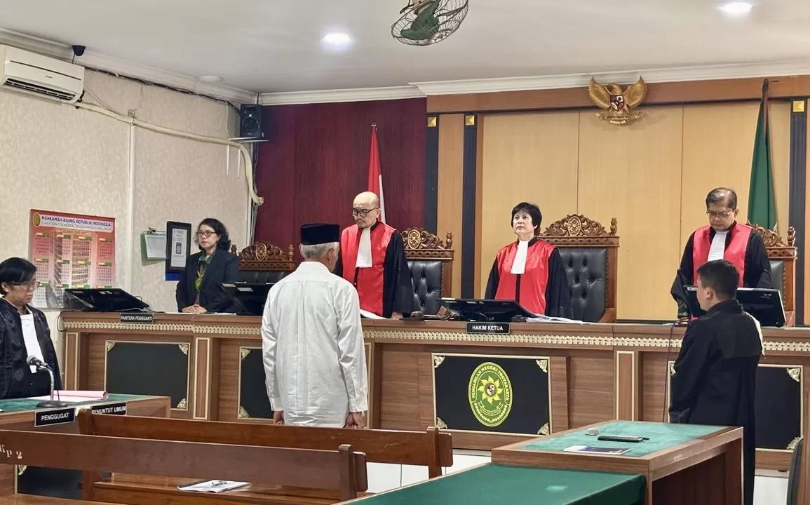 Sri Purnomo saat menjalani sidang perdana (Ist)