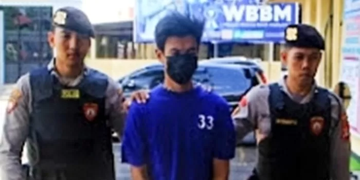 Tersangka pembobol warung digelandang Polisi. 