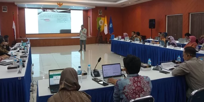 FGD Farmasi Veteriner III di Fakultas Farmasi UGM.