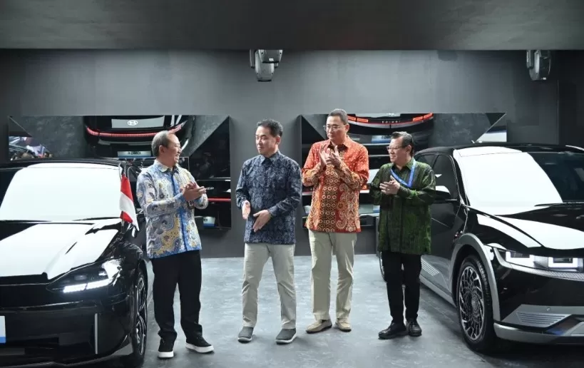 Serah terima 346 unit Hyundai IONIQ 5 dan IONIQ 6 di GIIAS 2023, Tangerang, Banten. (FOTO: Humas Kemensetneg)