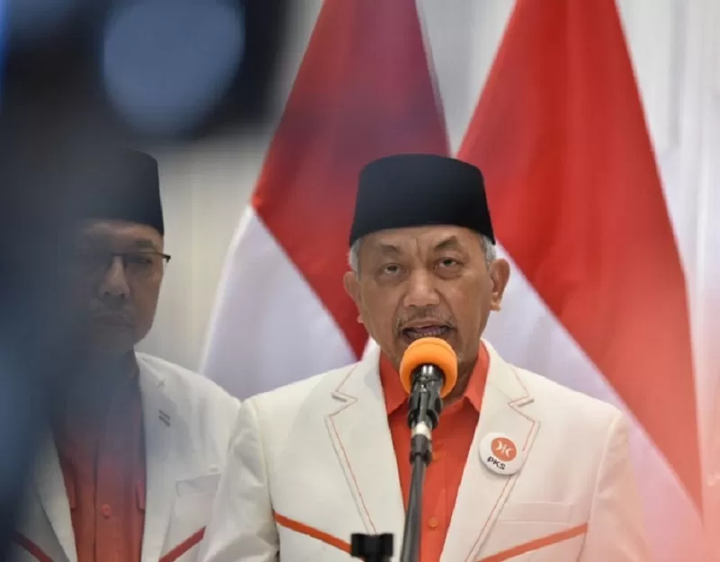 Presiden PKS Ahmad Syaikhu, saat menyampaikan pernyataan terkait deklarasi Anies-Cak Imin sebagai capres-cawapres 2024.  (FOTO: Dok. PKS)